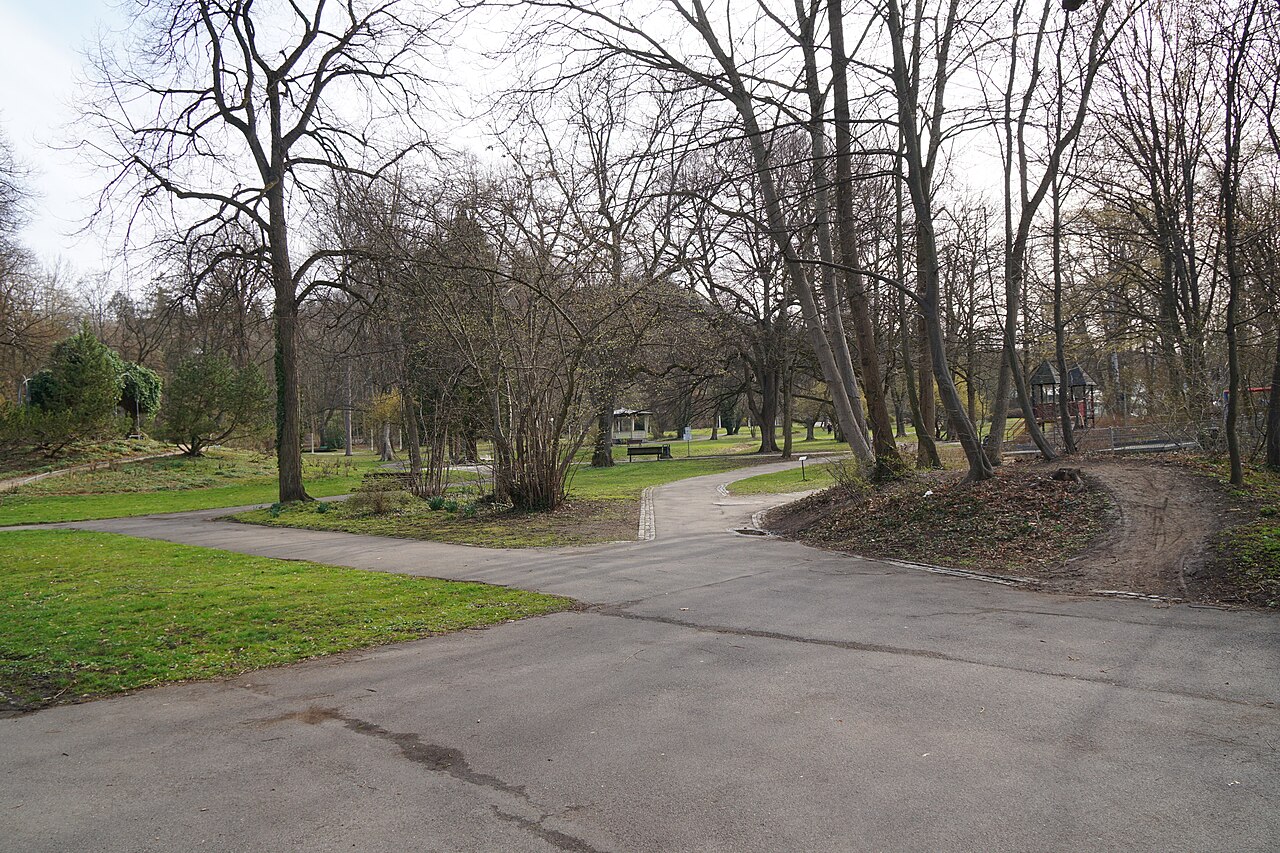 Stadtgarten Reutlingen, ein Park zwischen der Charlottenstraße und der Silberburgstraße in der Fortsetzung zur Planie