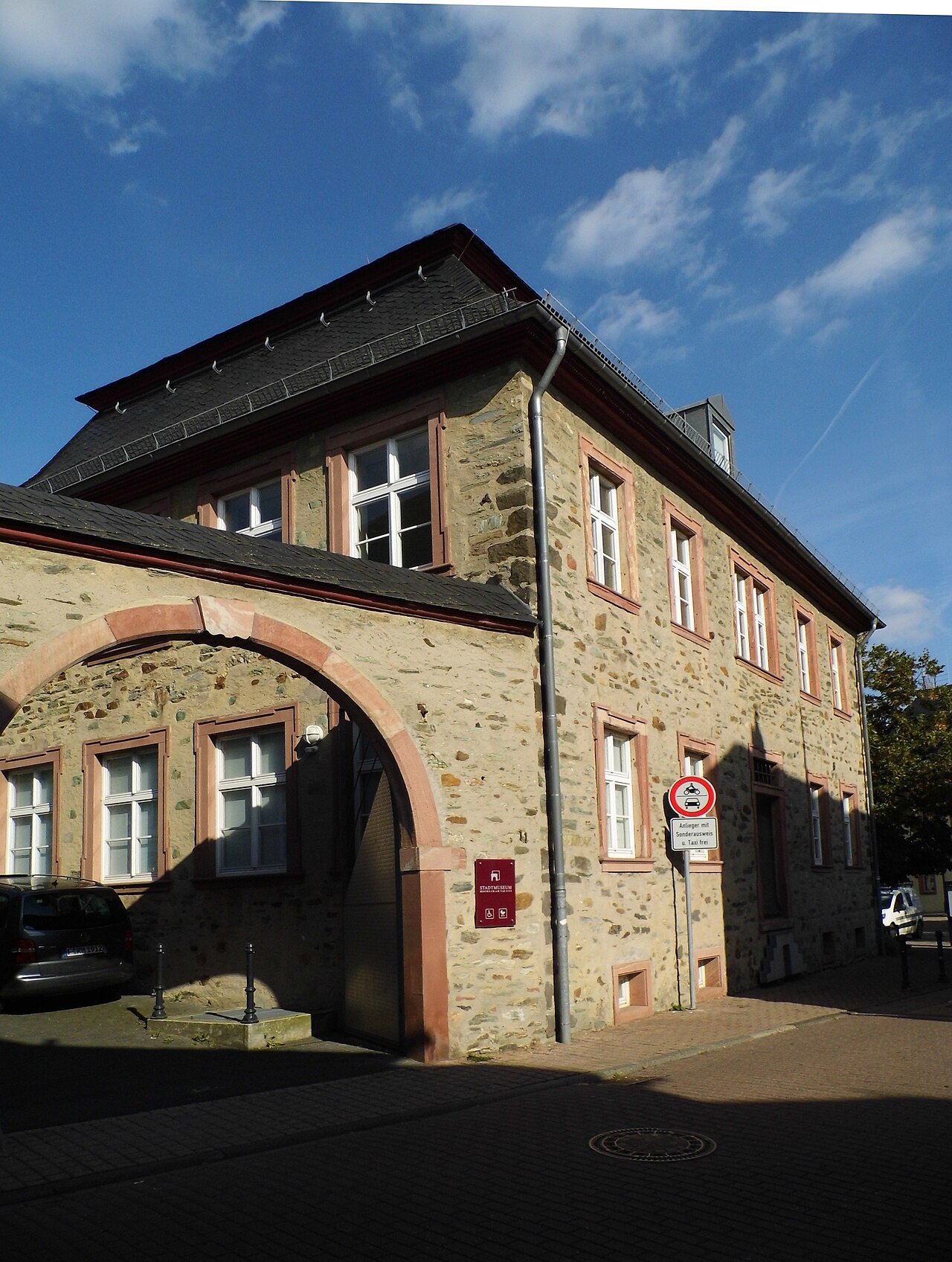Hofheim, Burgstraße 11