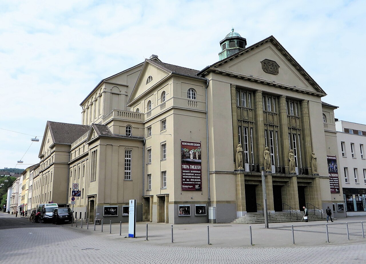 Denkmalgeschütztes Stadttheater in Hagen , Elberfelder Straße 61