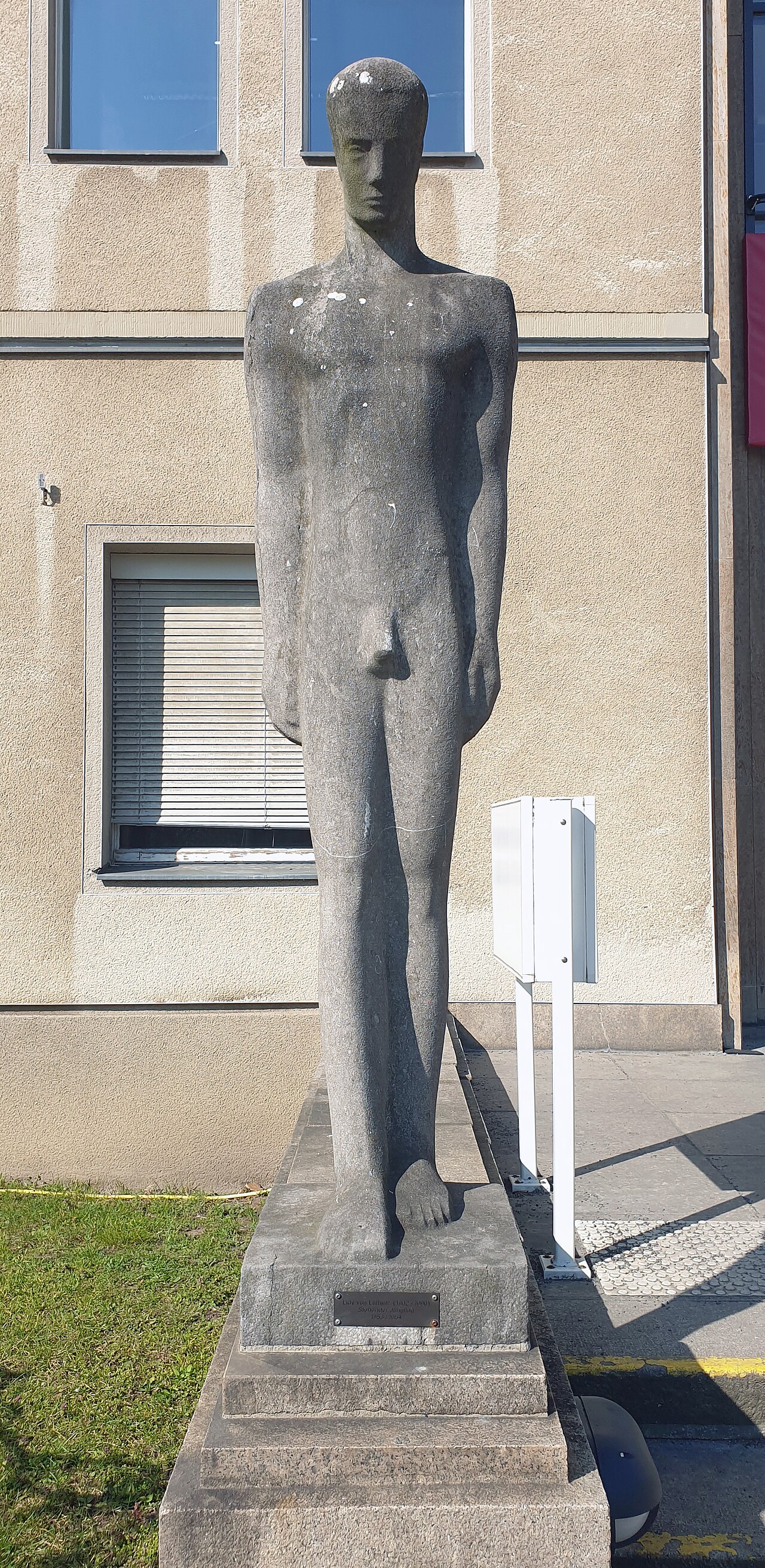 Statue, " Stehender Jüngling " by Lidy von Lüttwitz , 1954, Eichborndamm 215, Berlin-Wittenau , Germany