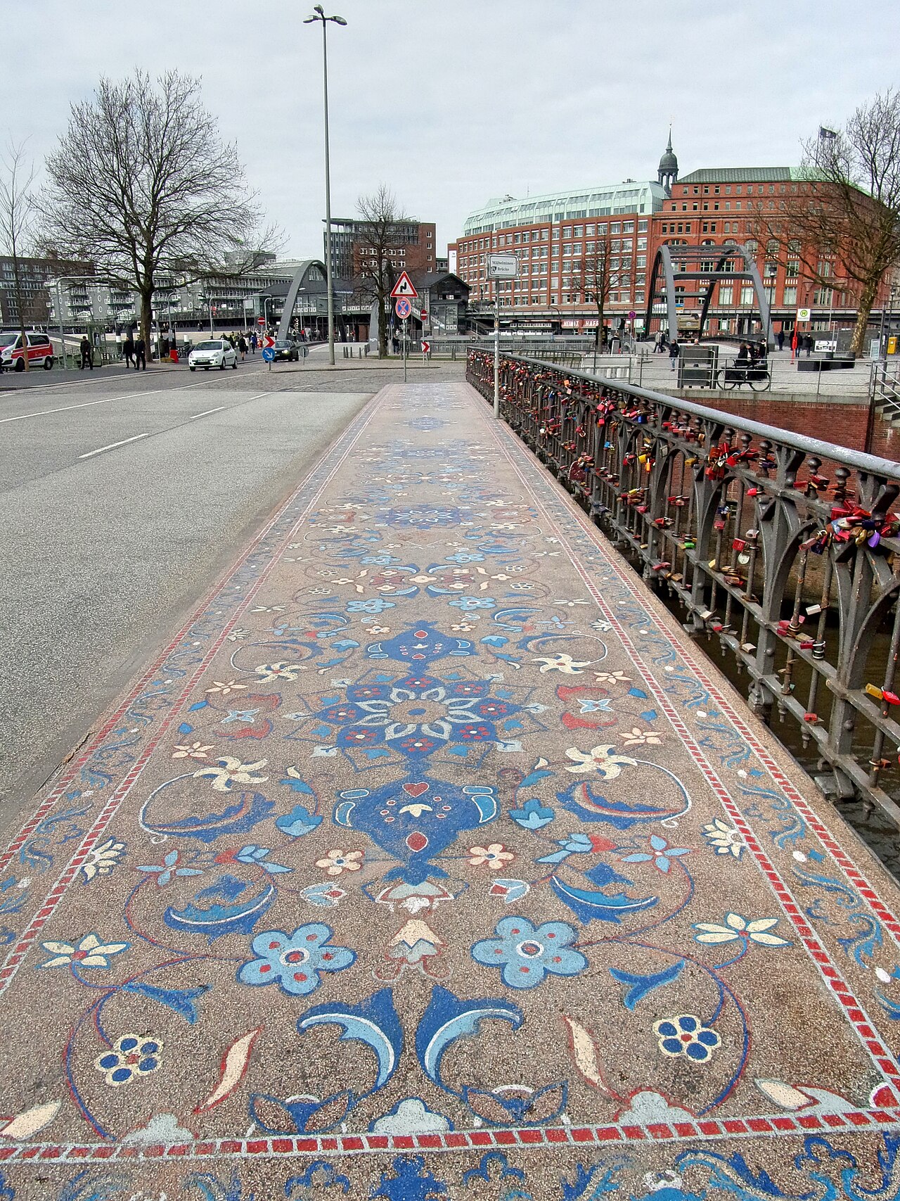 Foto von Steinerner Orientteppich