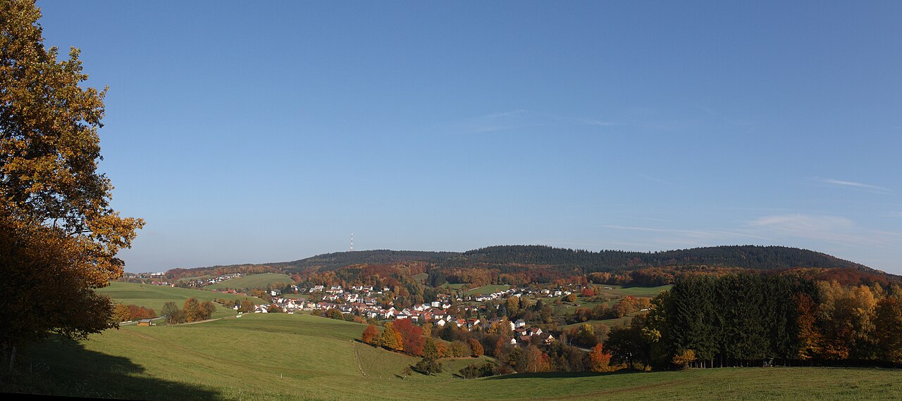 Panoramic view on Unter-Abtsteinach at falltime