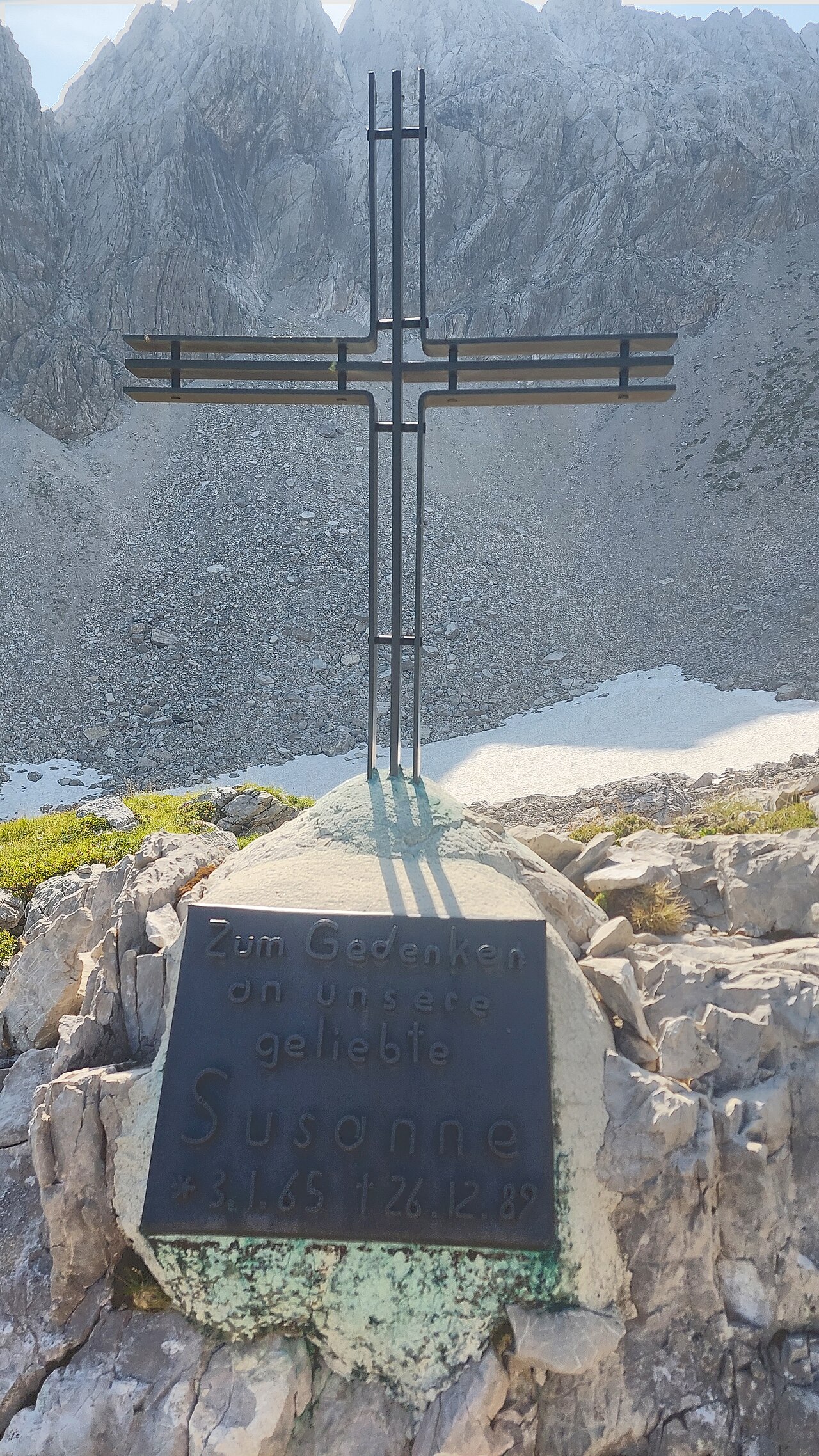 memorial cross for Susanne at Oberes Baltschekar in the Allgäu Alps