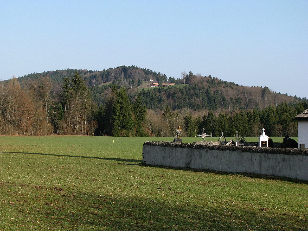 Taubenberg (Fentberg) von der Gotzinger Kirche aus gesehen