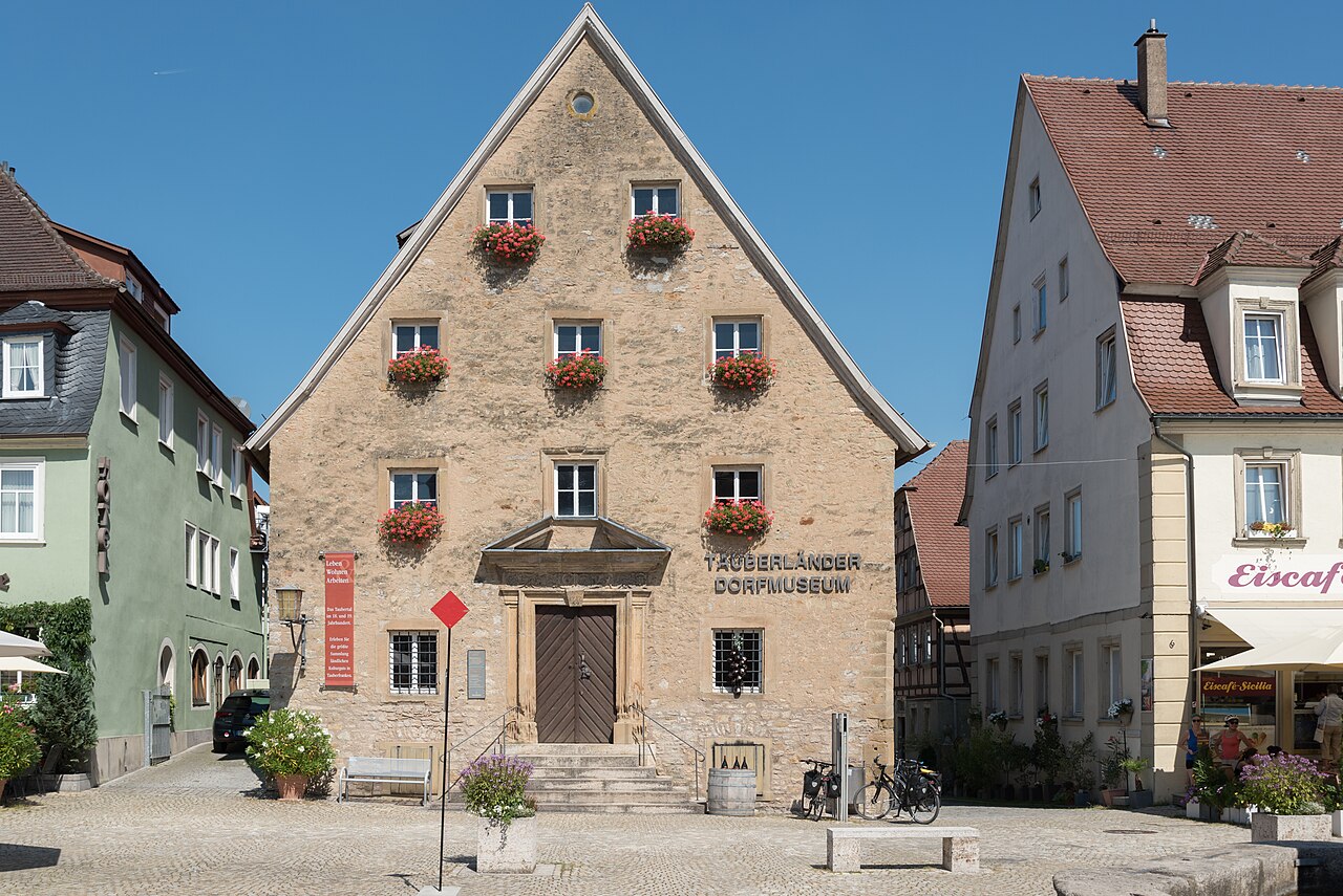 Weikersheim, Marktplatz 8