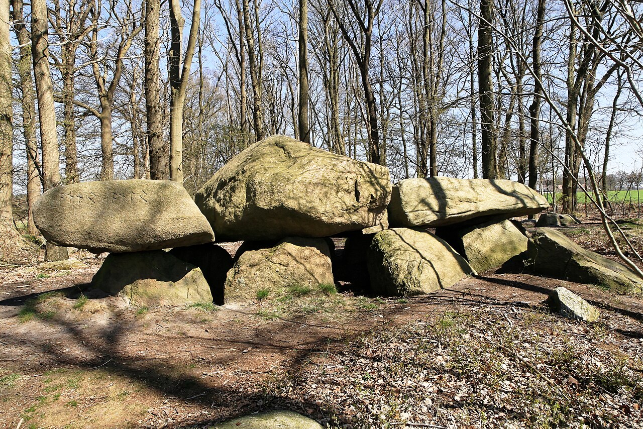 Teufelssteine Bischofsbrück, Zum Hünengrab in Molbergen