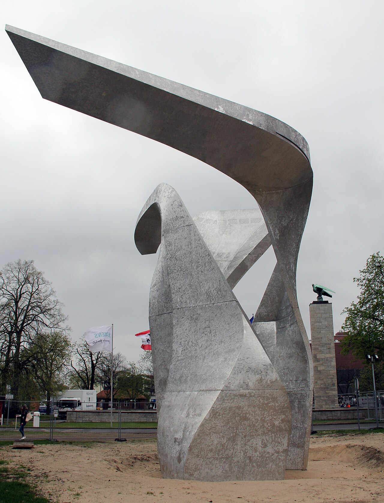 Sculpture, " The Wings " by Daniel Libeskind , 2015, Rohrdamm 85, Berlin-Siemensstadt , Germany