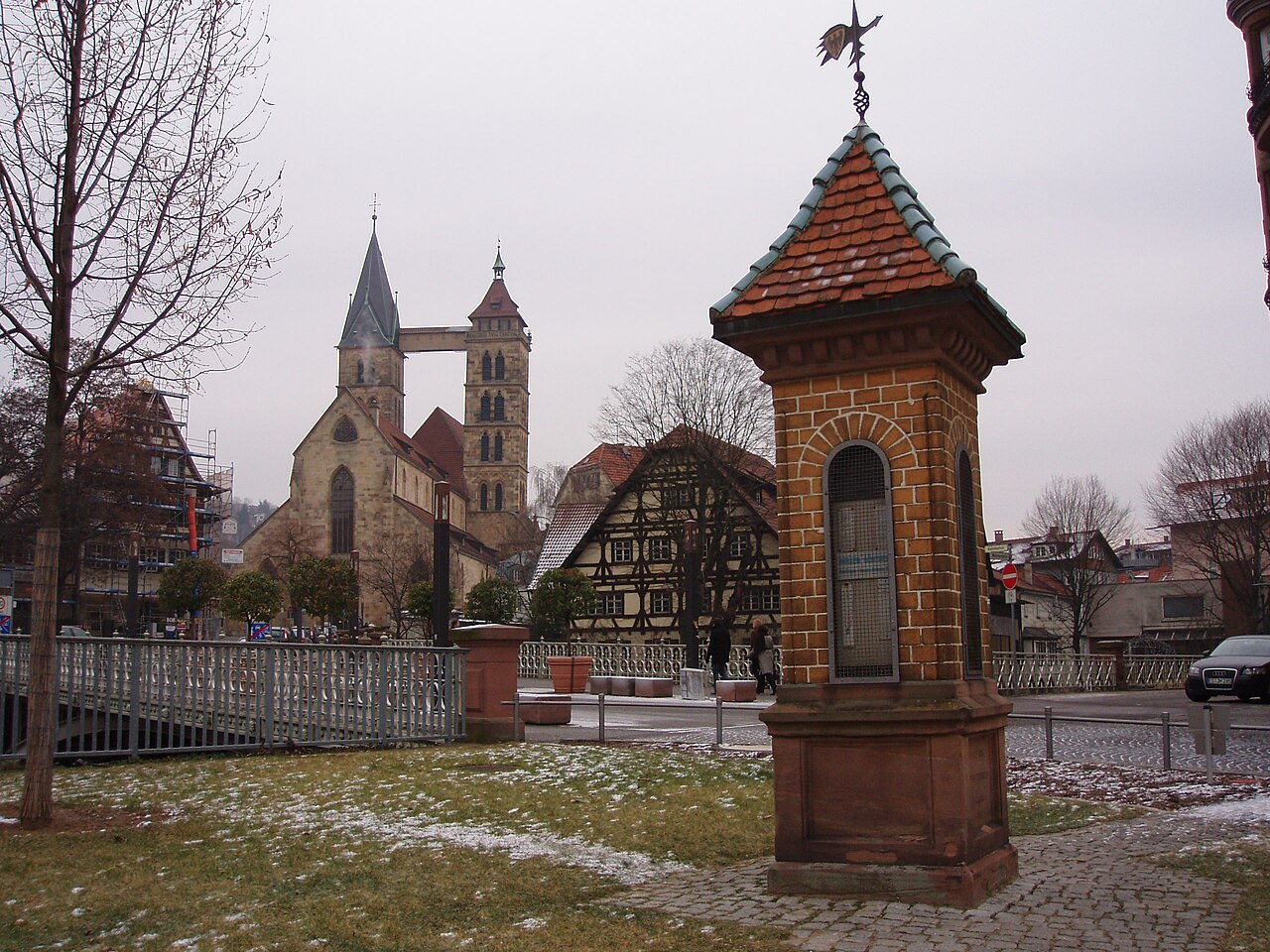 Blick zur Esslinger Stadtkirche