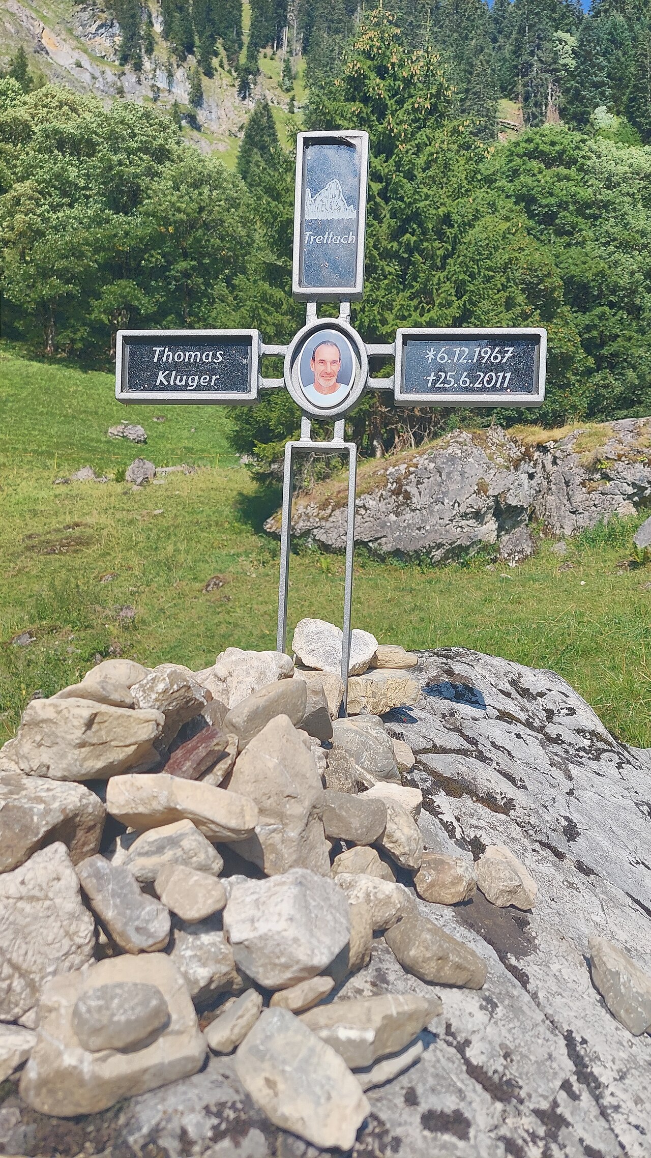memorial cross for Thomas Kluger, 300 m east of Einödsbach in the Allgäu Alps in Bavaria, Germany