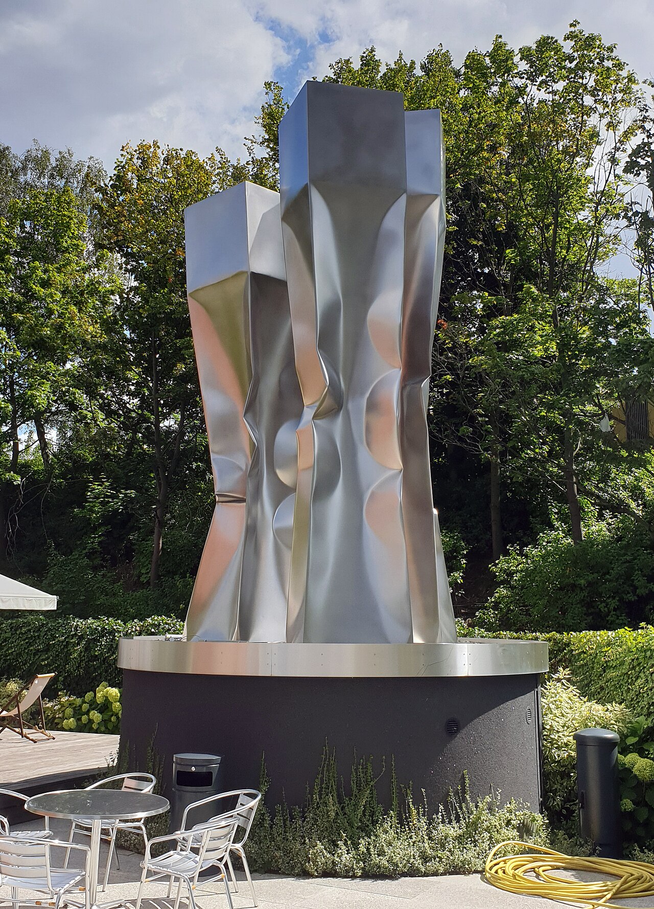 Sculpture, " Threesome " by Ewerdt Hilgemann , 2013, Torgauer Straße 14, Berlin-Schöneberg , Germany