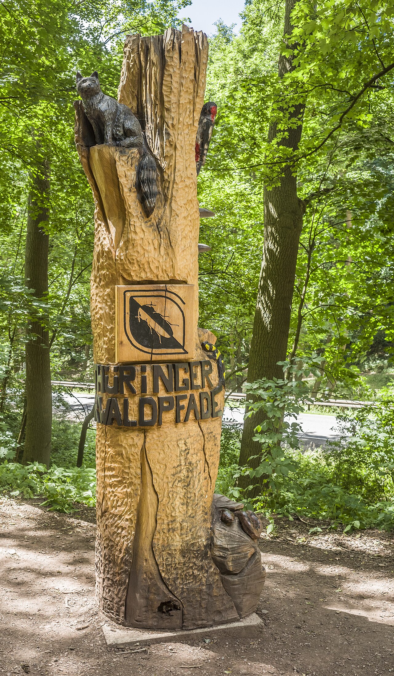 Skulptur "Thüringer Urwaldpfade" südlich von Eisenach