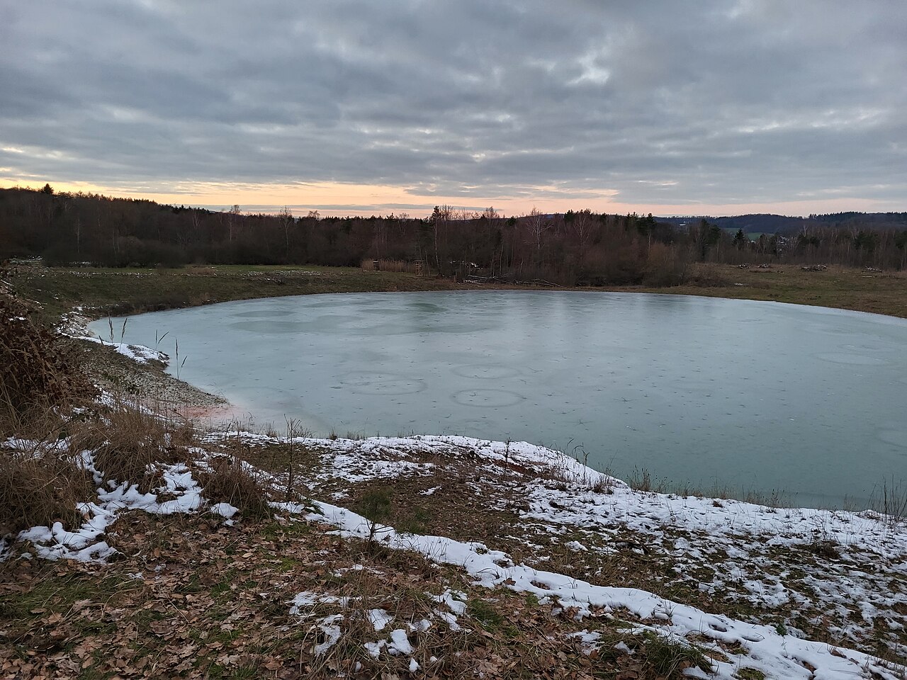 Ehemalige Tongruben von Hintermeiligen - Blick von der Gemarkungsgrenze Obertiefenbach,