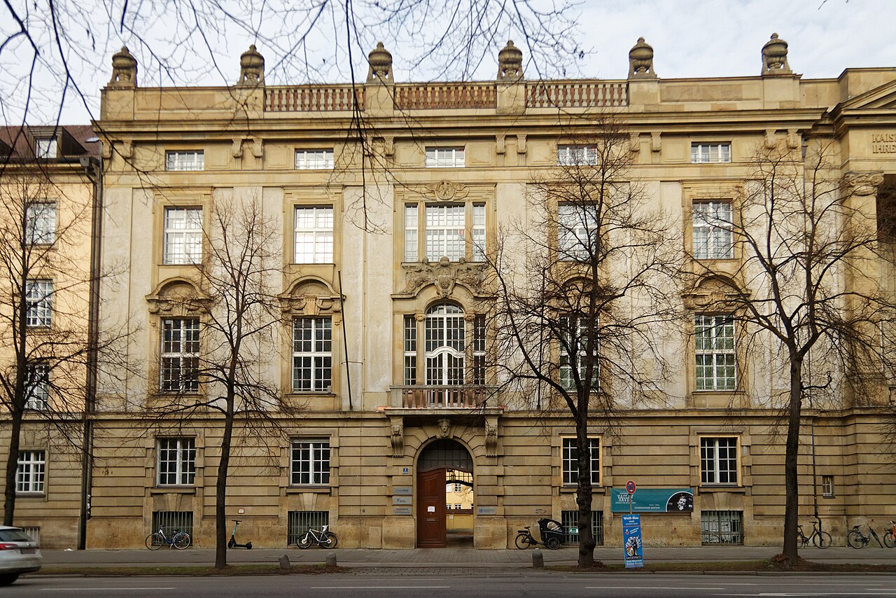 ehemalige preußische Gesandschaft in der Prinzregentenstraße 7 in München