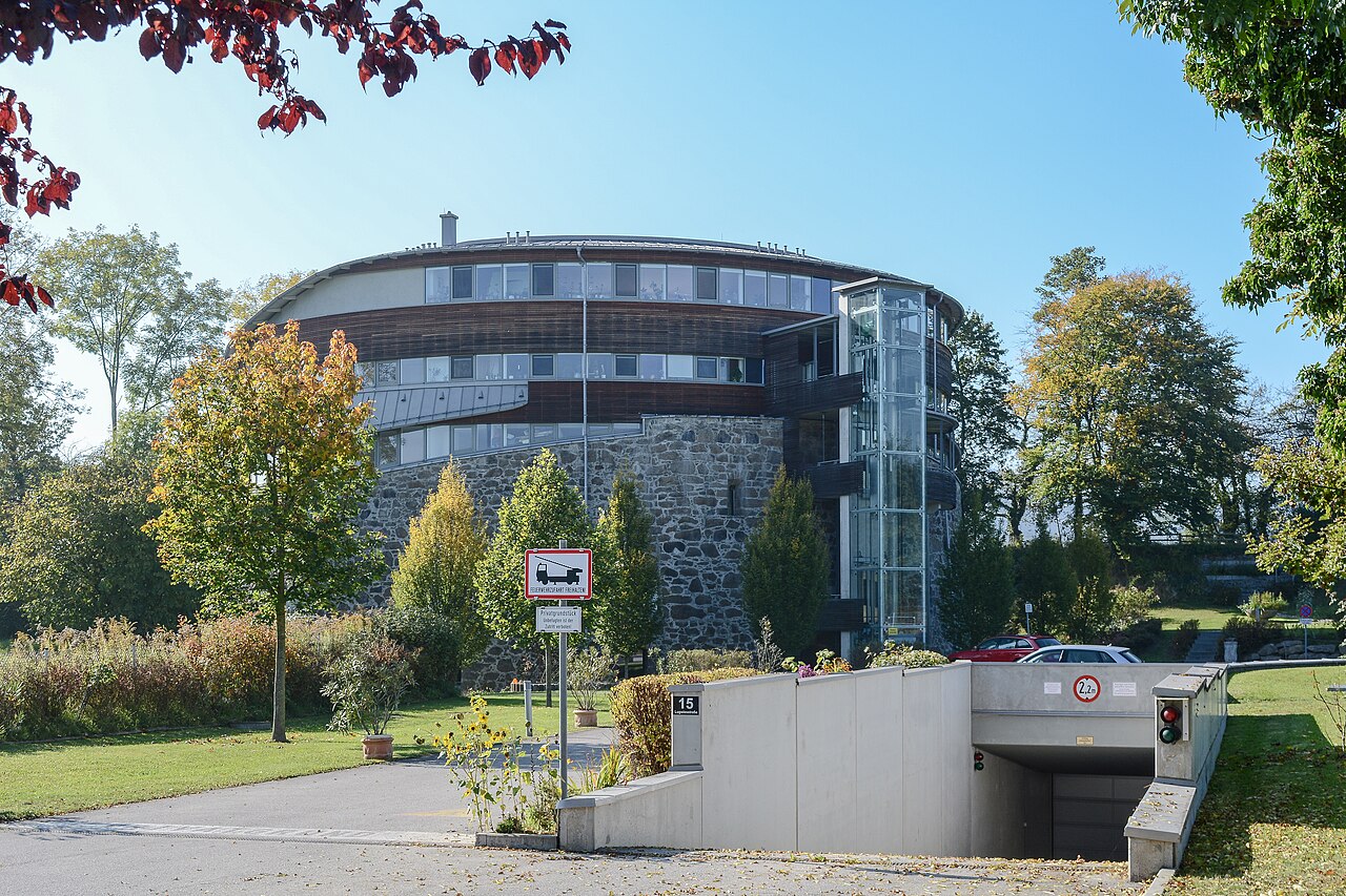 Der ehemalige Befestigungsturm XII (Agnese) wird 2014 als Wohn- und Bürohaus genutzt