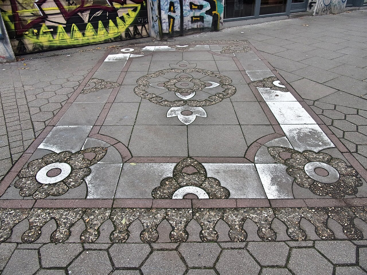 Bodenmosaik Überläufer von Markus Lohmann in Hamburg-St