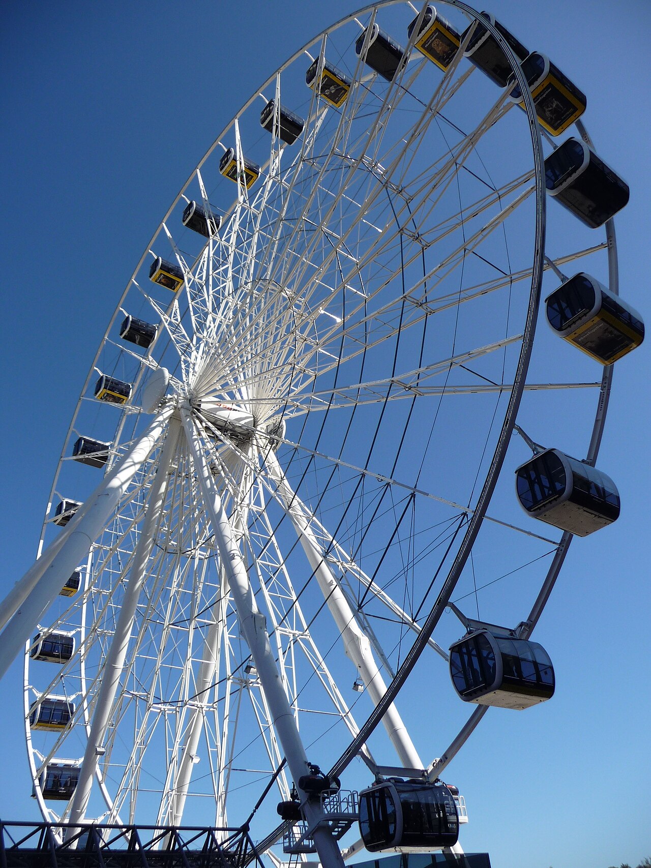 Riesenrad Hi-Sky im Werksviertel in München im September 2019