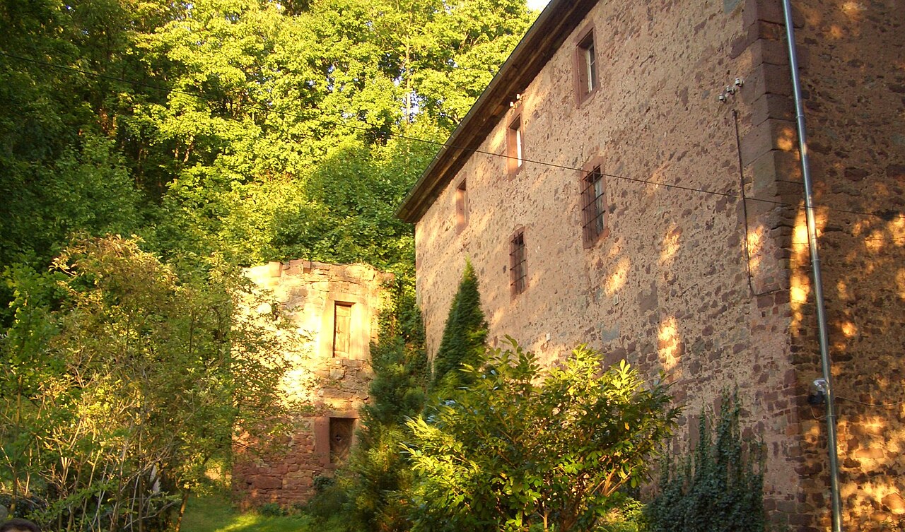 Gamburg, Unteres Schloss mit Wehrturm