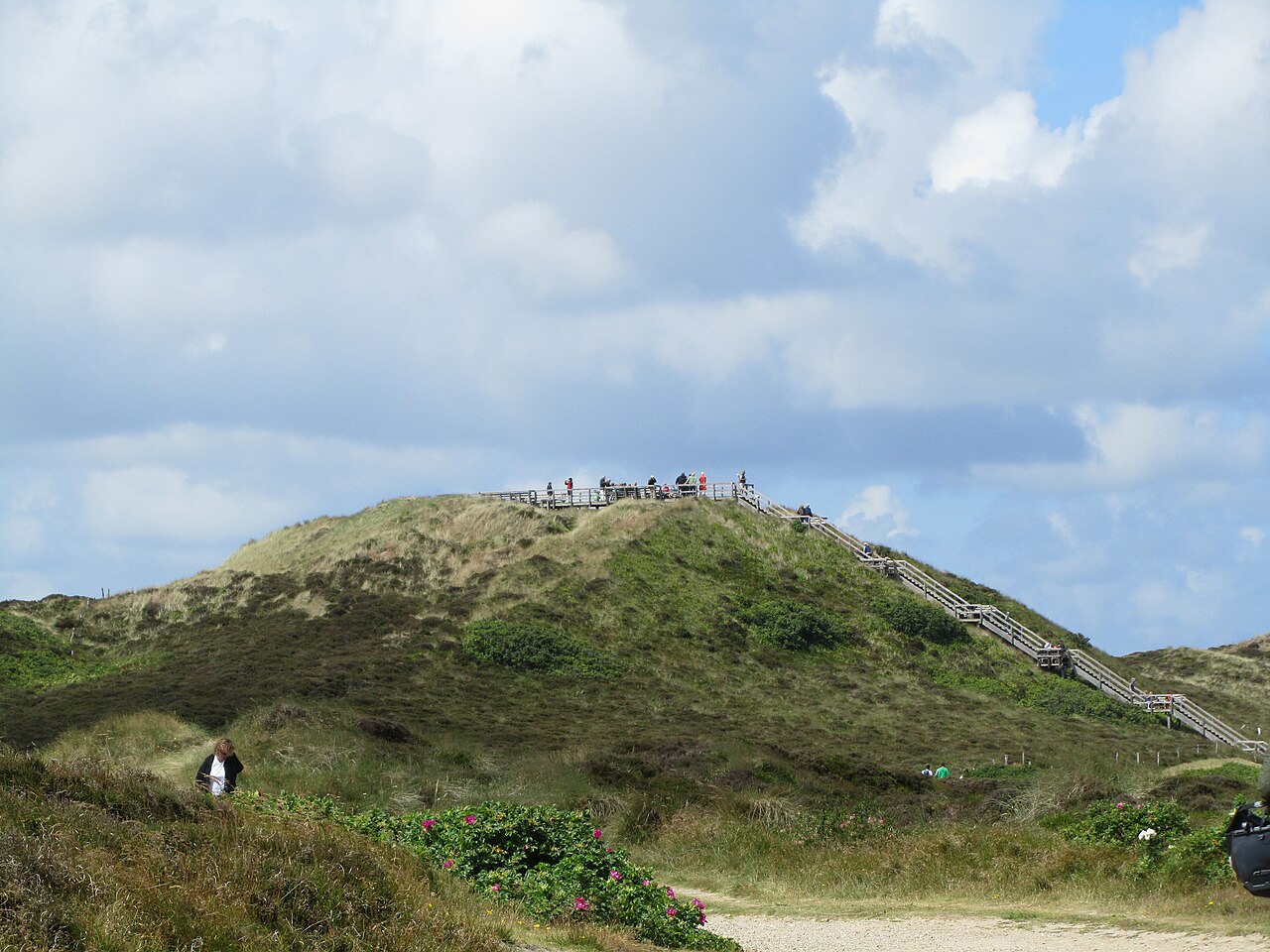 Die Uwe-Düne (52 m), höchste natürliche Erhebung der Insel Sylt von Osten