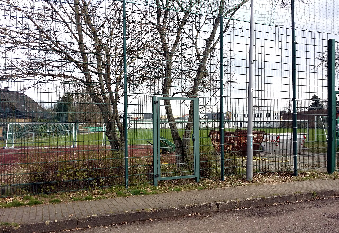 Sportanlage Grabensprung in Berlin-Biesdorf, Germany