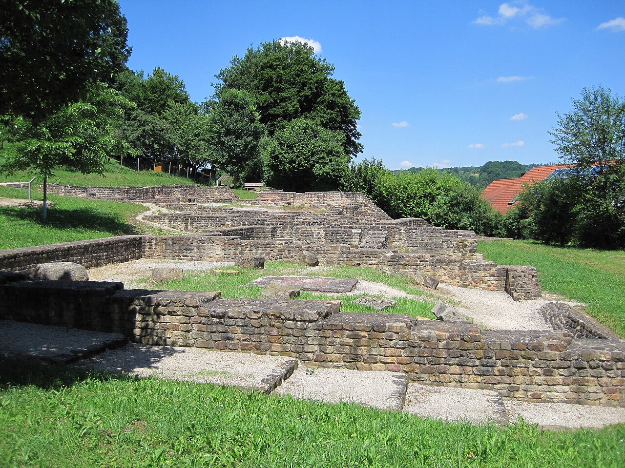 In D-72622 Nürtingen-Oberensingen ausgegrabene Überreste eines römischen Gutshofs (Villa Rustica), um 100 n