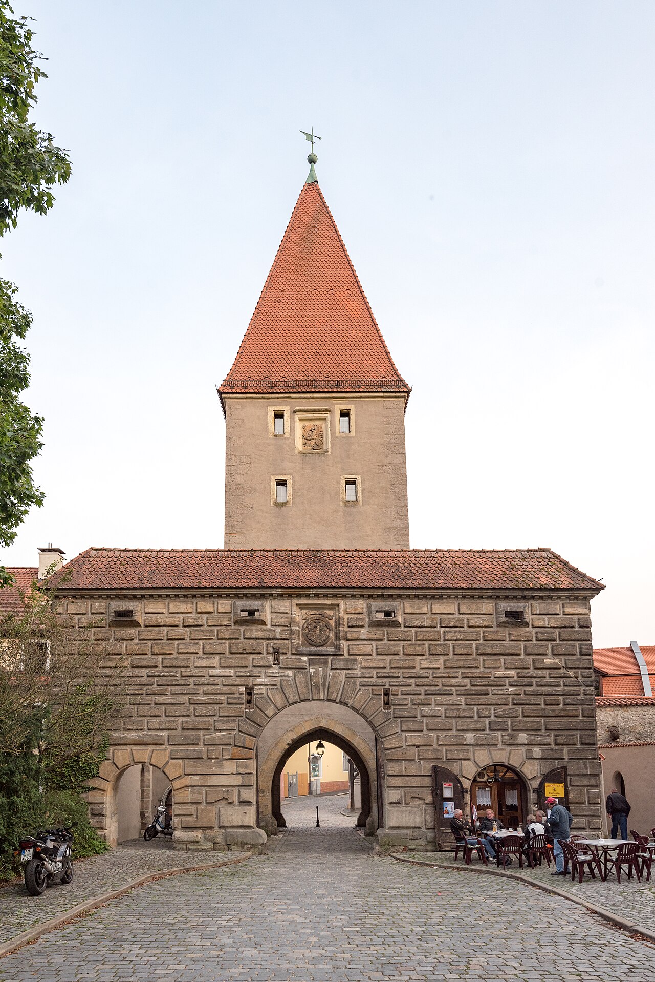 Amberg, Stadtbefestigung, Jesuitenfahrt 6, 8, Vilstor