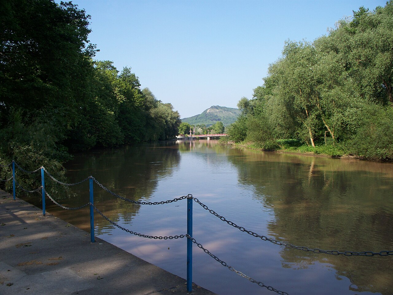 Jenzig vom Jenaer "Volkspark Oberaue" gesehen