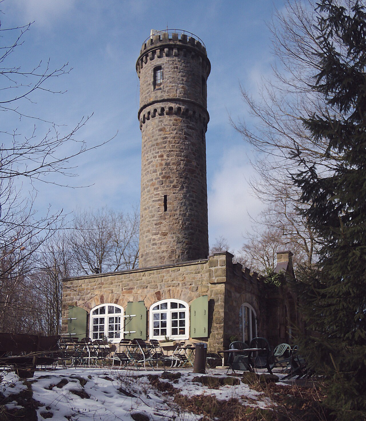 Der Nordmannsturm am Kammweg im Deister, oberhalb von Nienstedt (Bad Münder), Niedersachsen, Deutschland