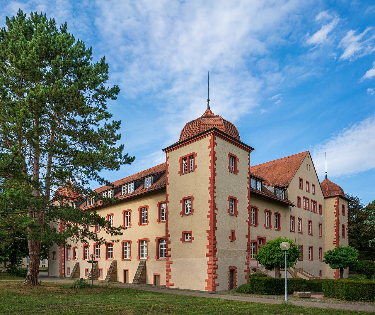 Oberderdingen , Germany, district Flehingen: Flehingen castle, built about 1565 and originally a moated castle