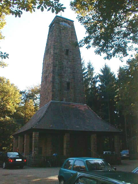 Lookout tower of the Odelwald club on the Weißer Stein near Dossenheim