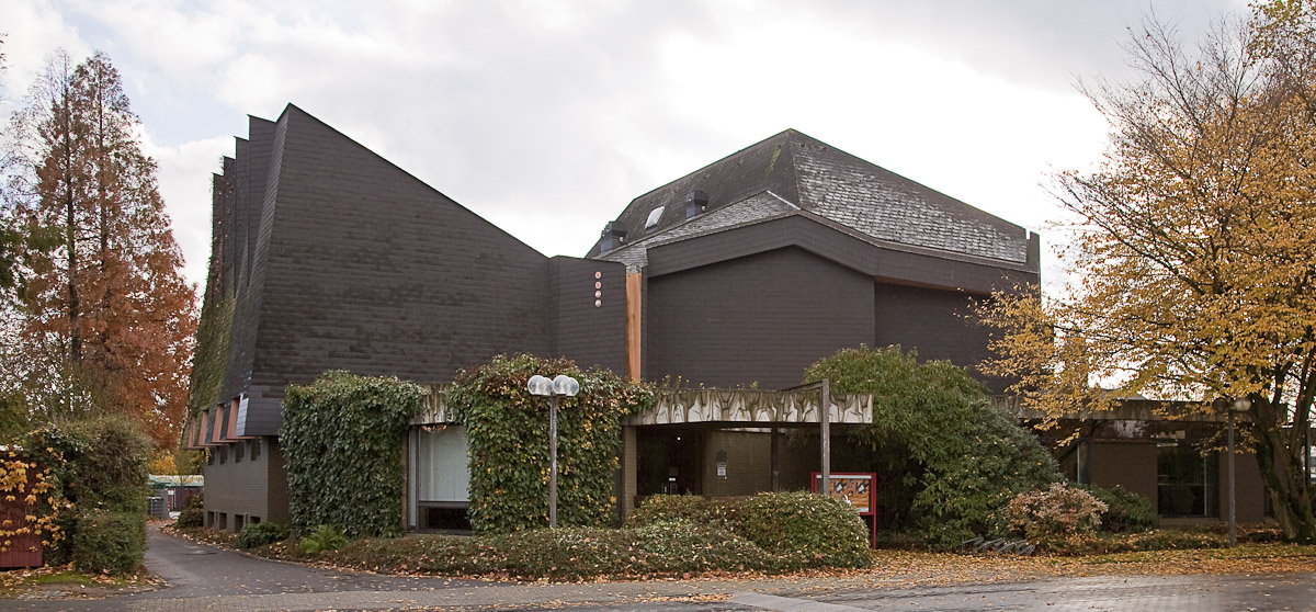 The Werner-Jaeger-Hall as seen from the North
