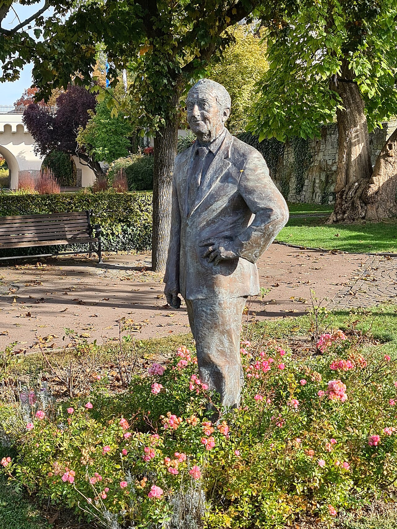 Statue von Werner Messmer im Stadtgarten Radolfzell