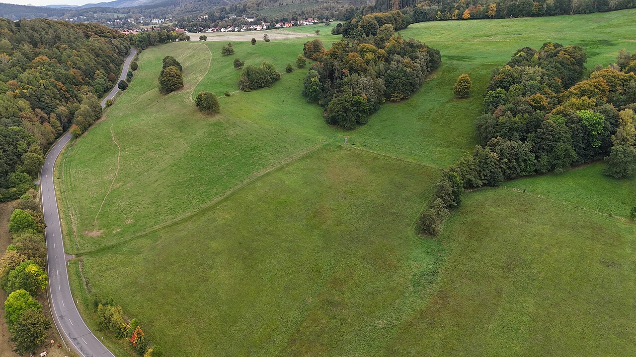 Blick von Norden auf das Naturschutzgebiet Wiesen südöstlich Fischbach