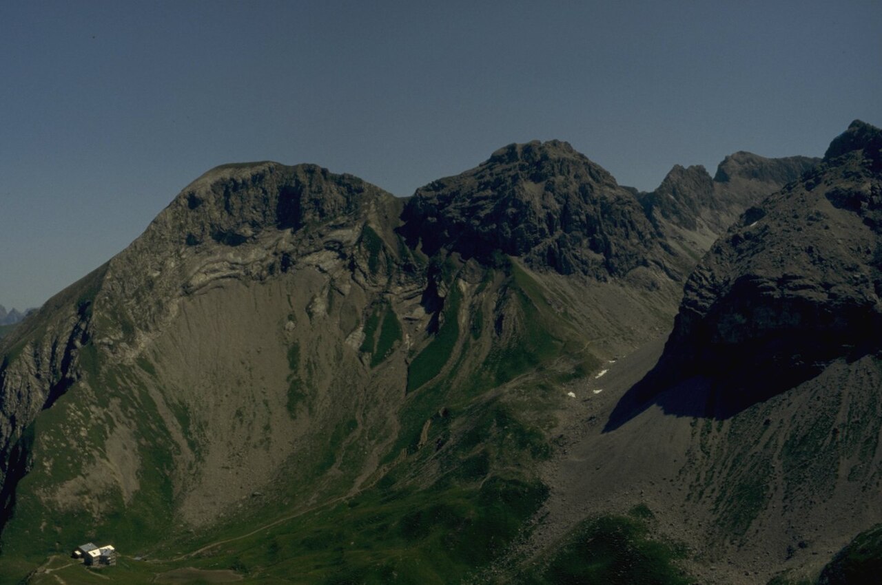 Linkerskopf (links) und Rotgundspitze vom Rappenköpfle