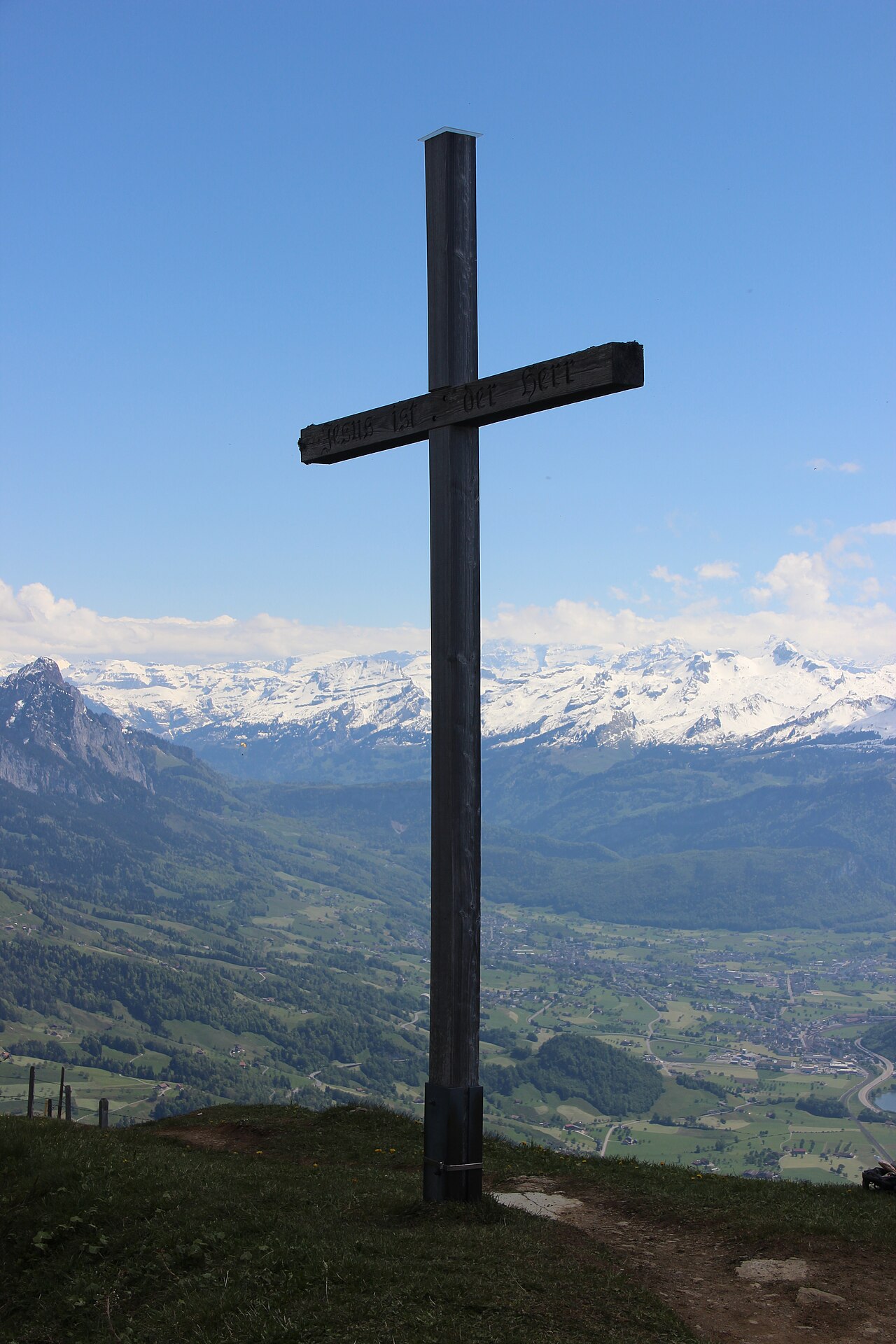 Cross at the summit of the Wildspitz