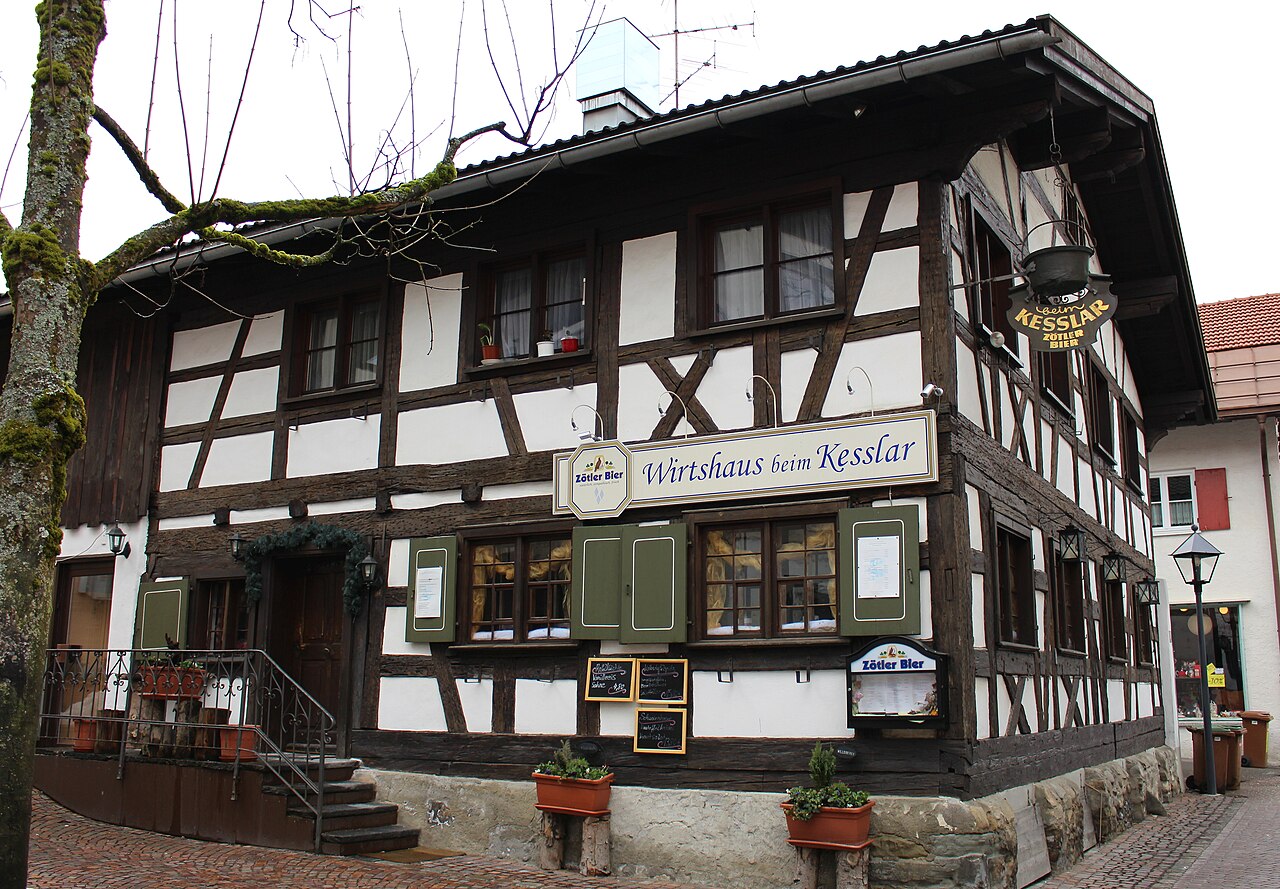 Oberstaufen, Lindauer Straße 1