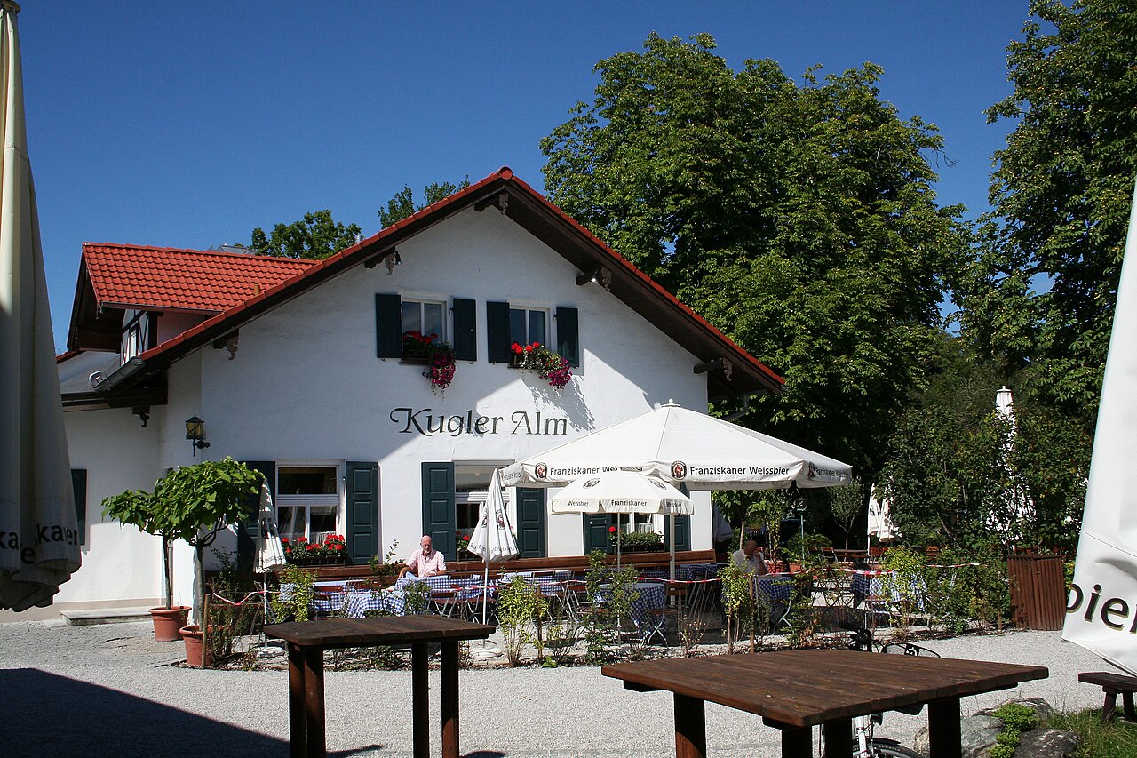 Die Kugler Alm in Oberhaching, Landkreis München, Oberbayern
