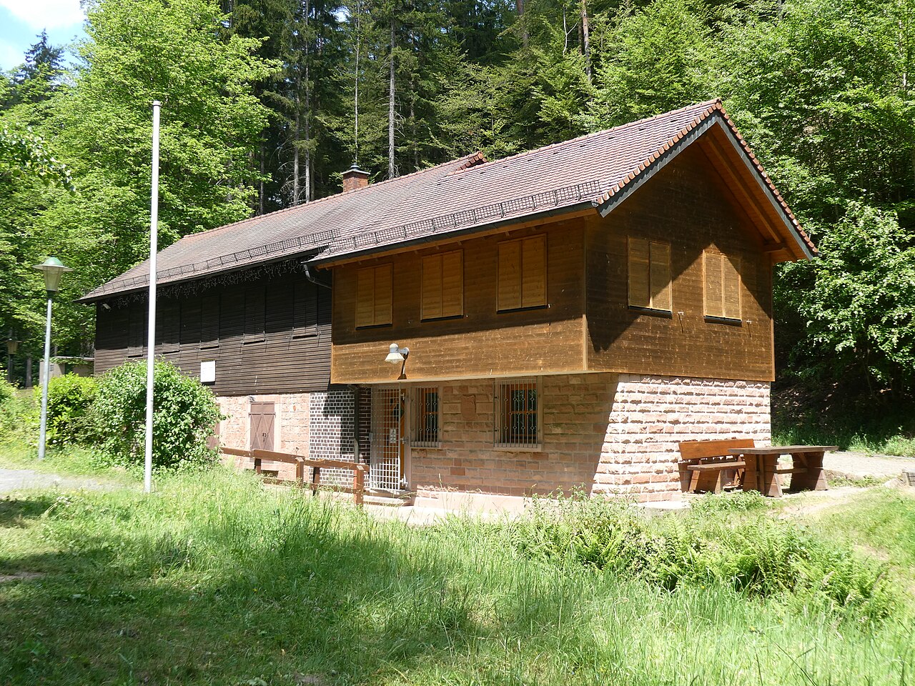 Wolfsschluchthütte bei Esthal (Pfälzerwald)