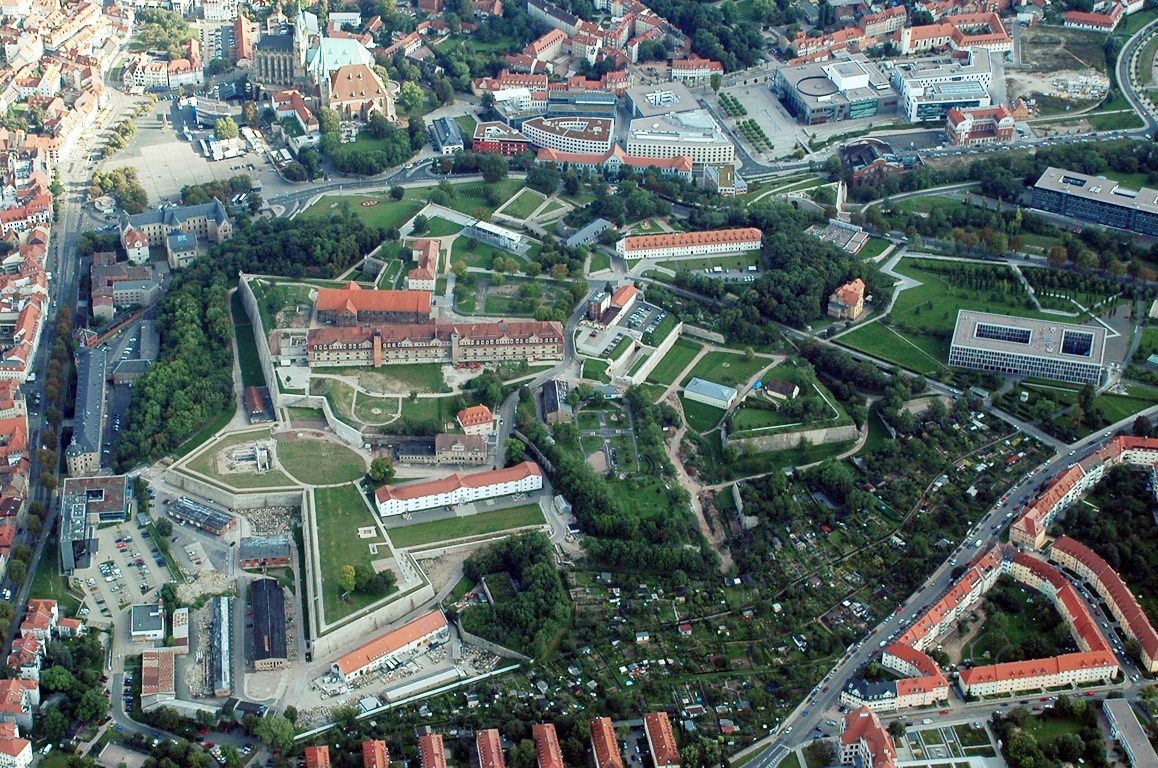 Luftbild aus Richtung Norden von der Zitadelle Petersberg in Erfurt