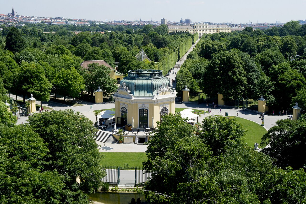 Der Kaiserpavillon ist das historische Zentrum des Tiergarten Schönbrunn