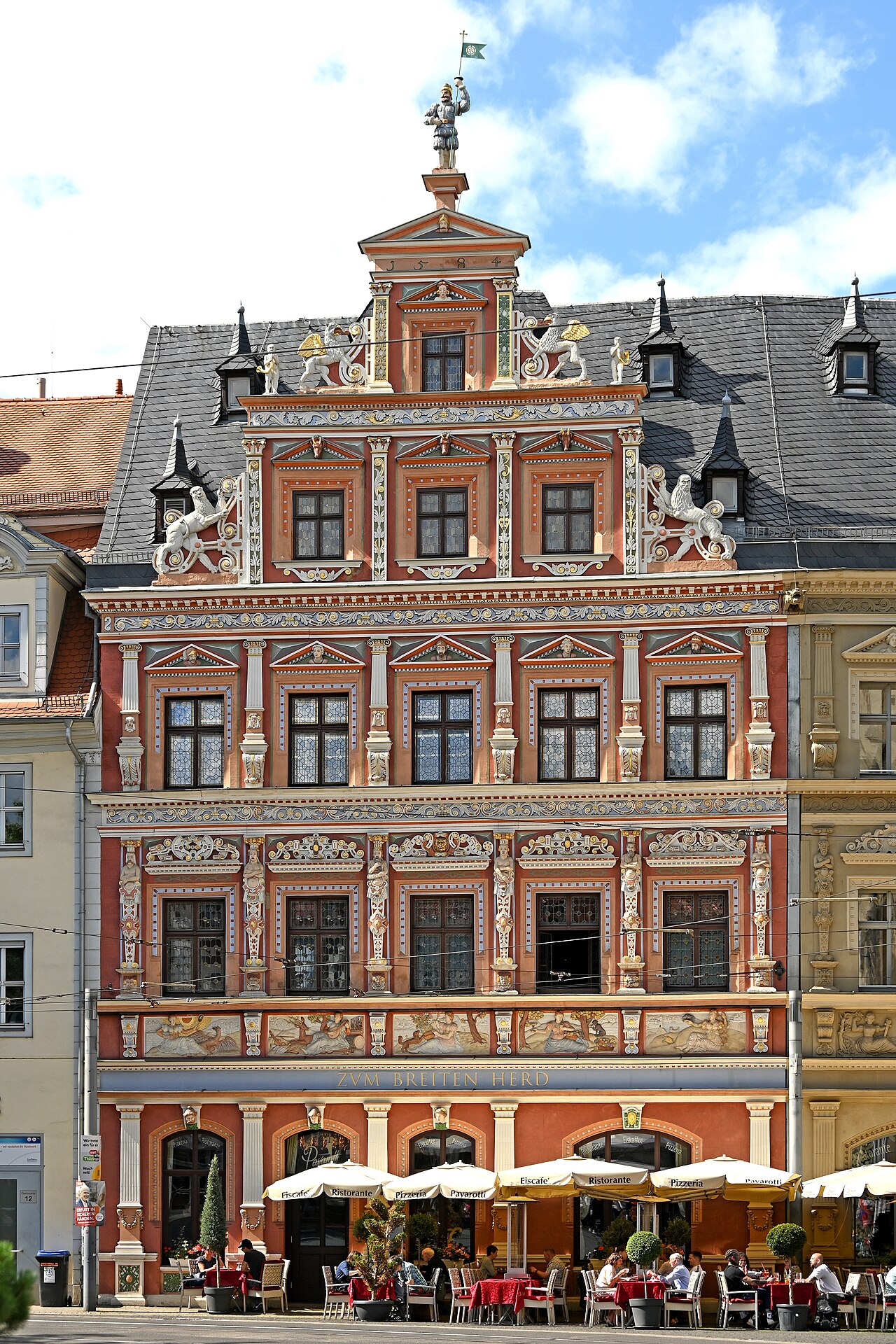 Erfurt, Bürgerhaus der Renaissance (1584) am Nordrand des Fischmarkts (Nummer 13)